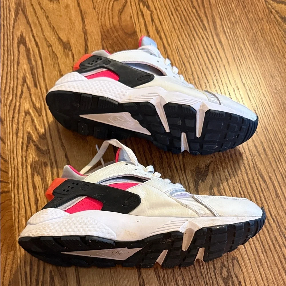 Nike Air Huarache Gray and Pink Sneakers size 9